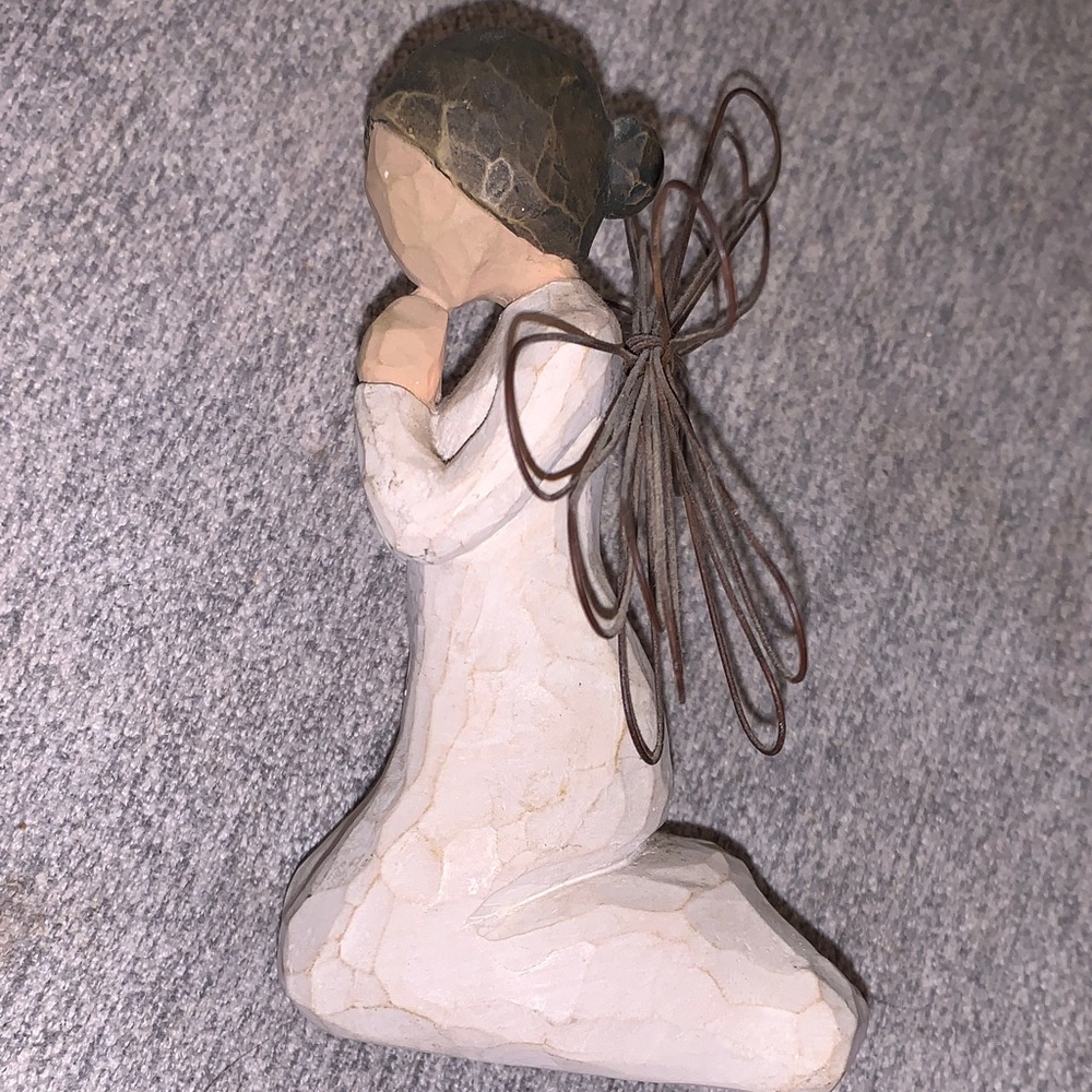 Willow Tree Angel of Prayer Figurine by Susan Lordi with Wire Wings - Picture 6 of 6